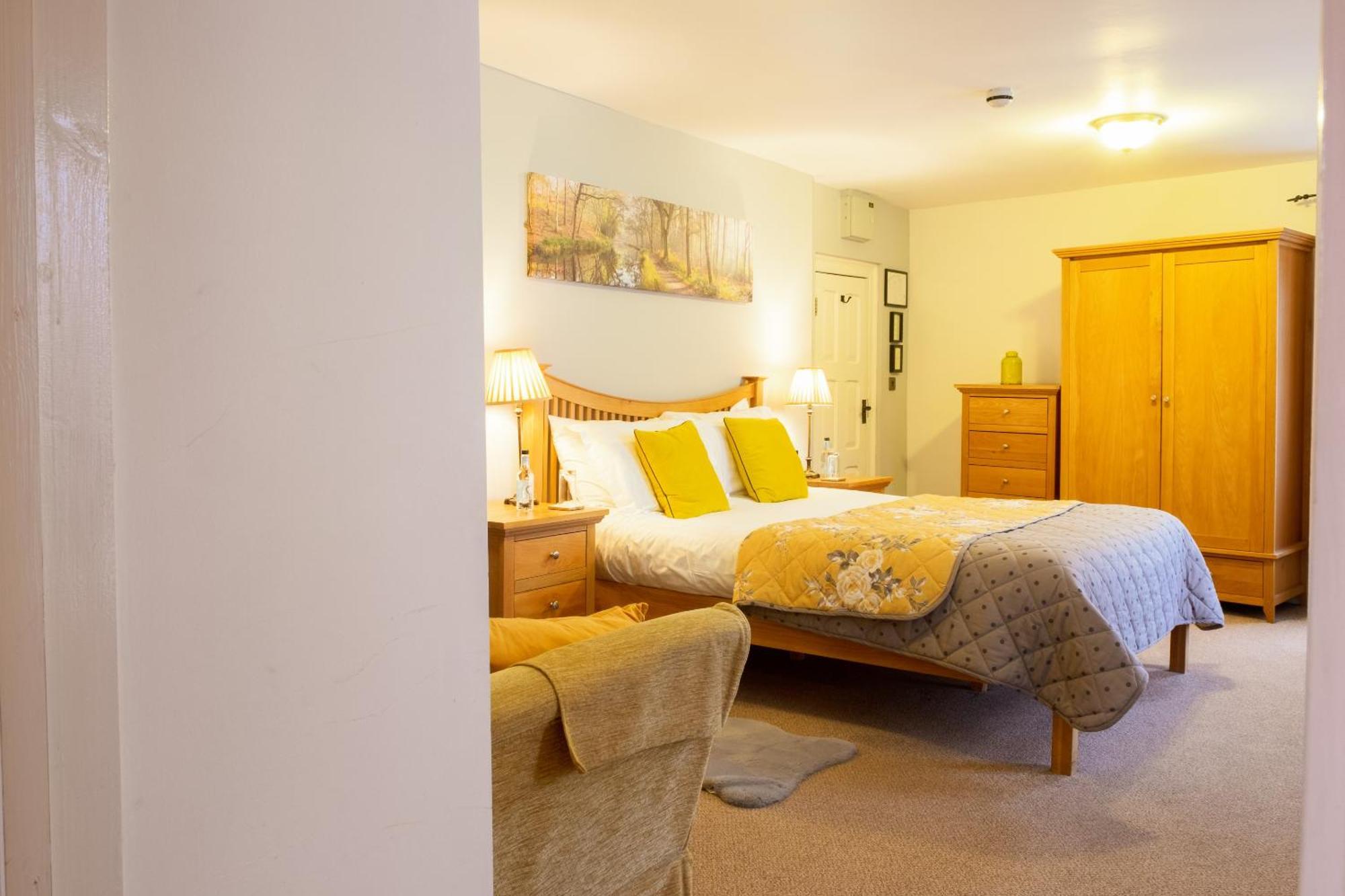 Kings Arms Hotel Abergavenny Habitación foto